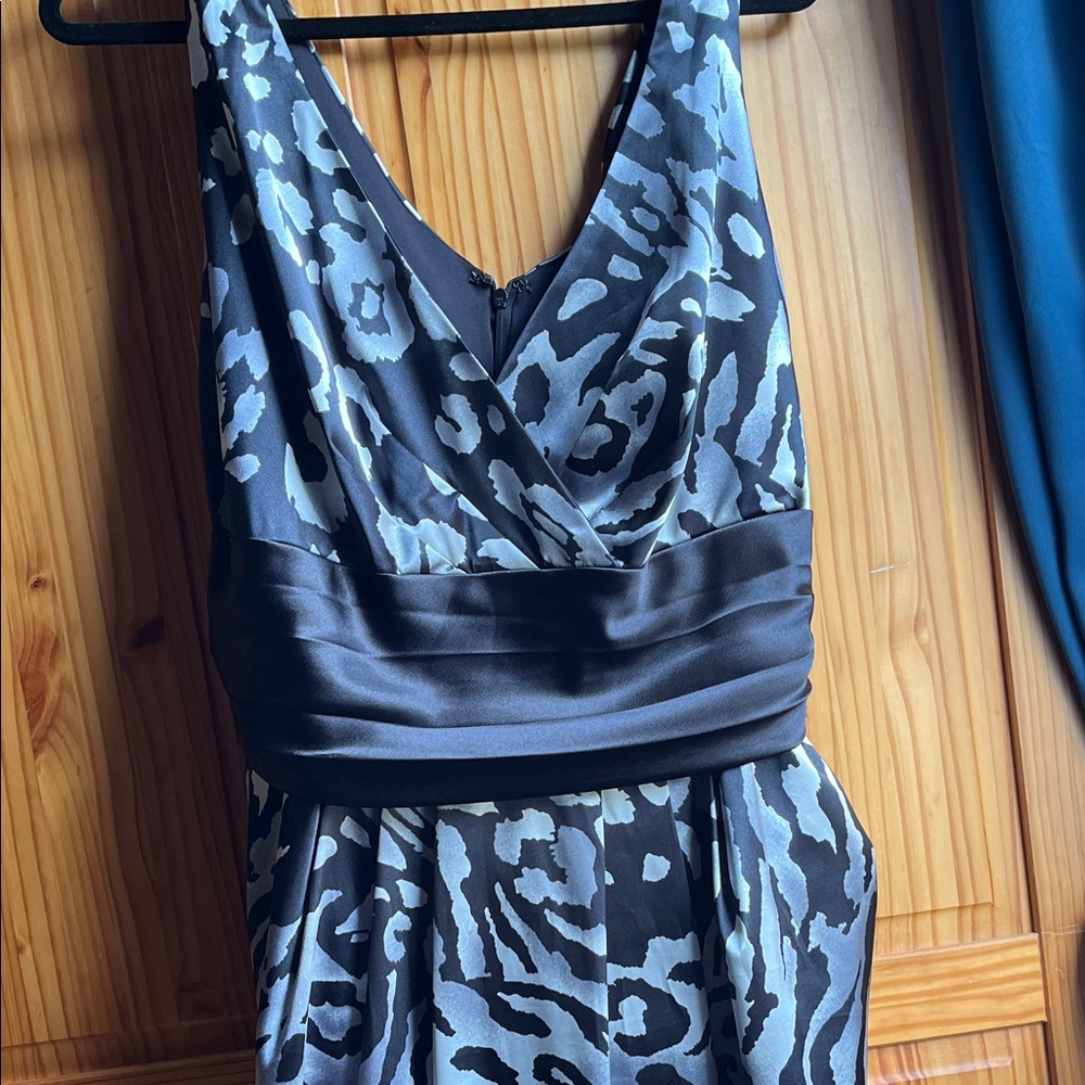 Elegant Satin Black and Silver Gray Patterned Sleeveless Dress